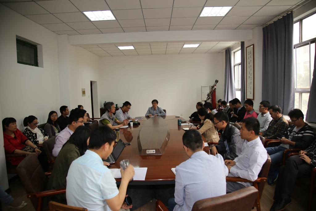 公司召开期中教学检查教工座谈会